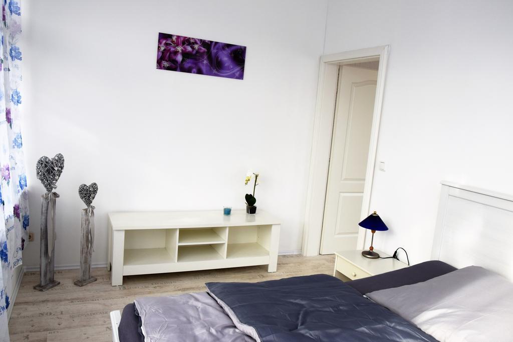 Urlaub Im Wintergarten Rostock-Lichtenhagen-Dorf Apartamento Exterior foto